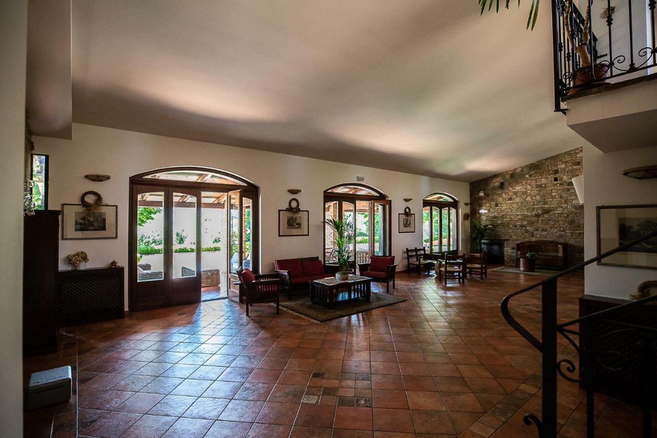 La Masseria Lolivia Senise Εξωτερικό φωτογραφία
